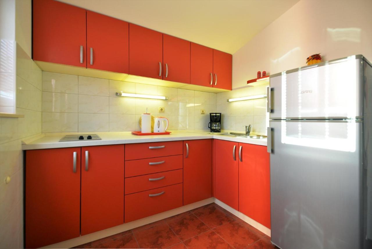 House Klarin Apartment Jezera Bagian luar foto