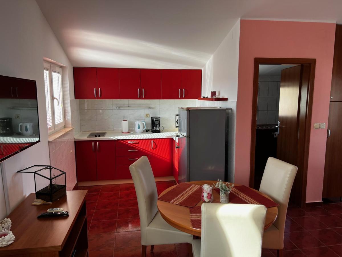 House Klarin Apartment Jezera Bagian luar foto