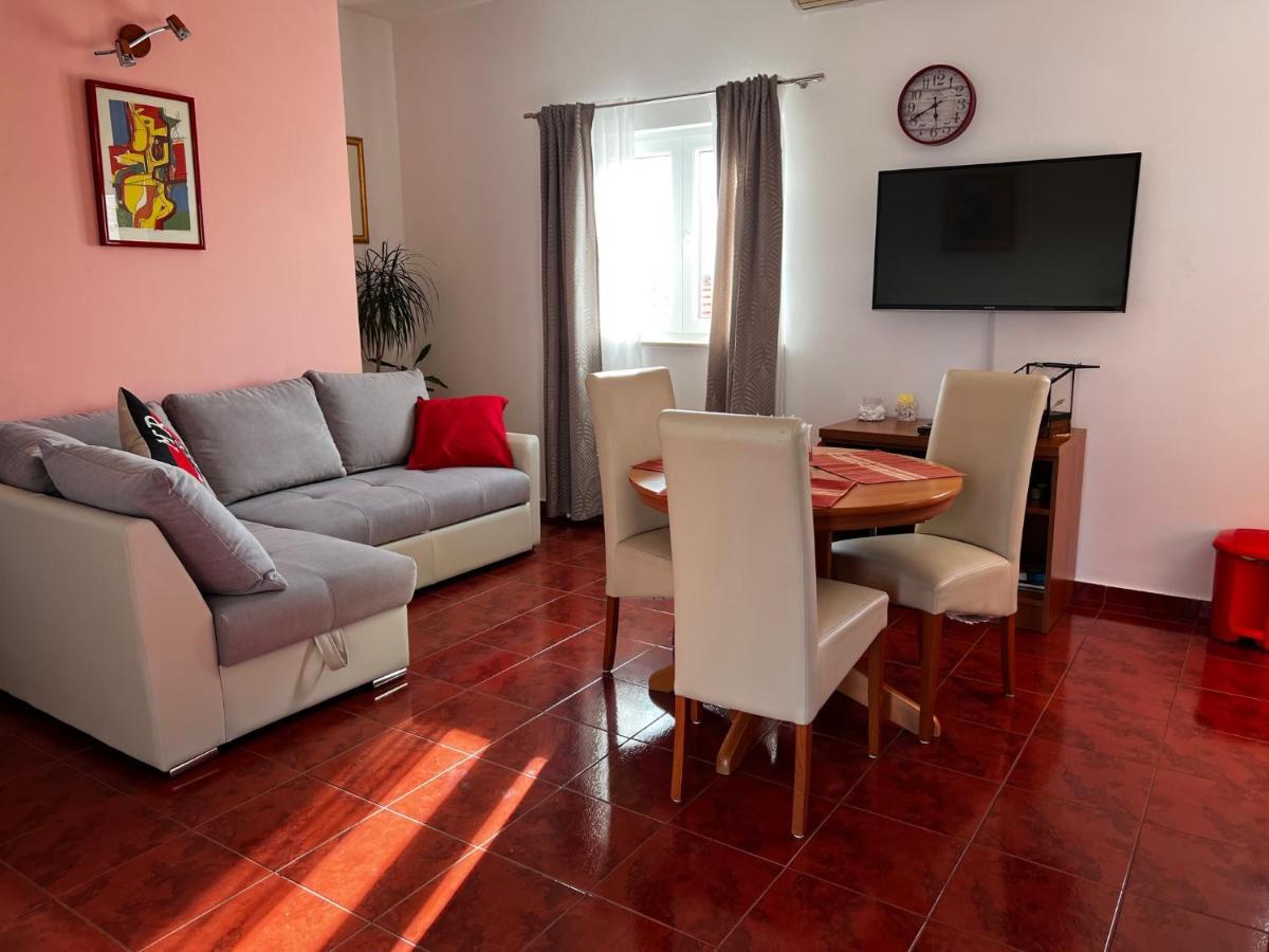 House Klarin Apartment Jezera Bagian luar foto