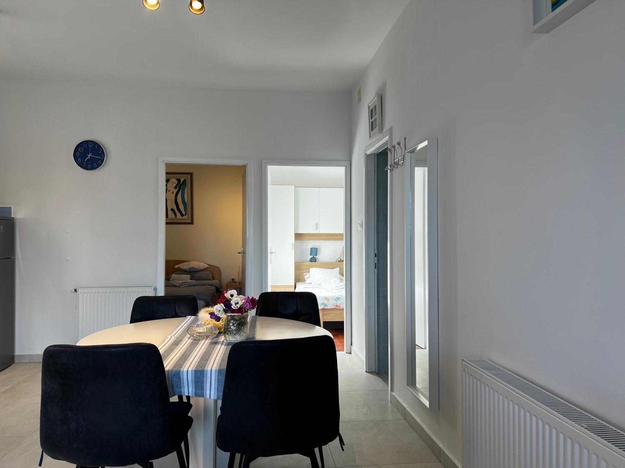 House Klarin Apartment Jezera Bagian luar foto