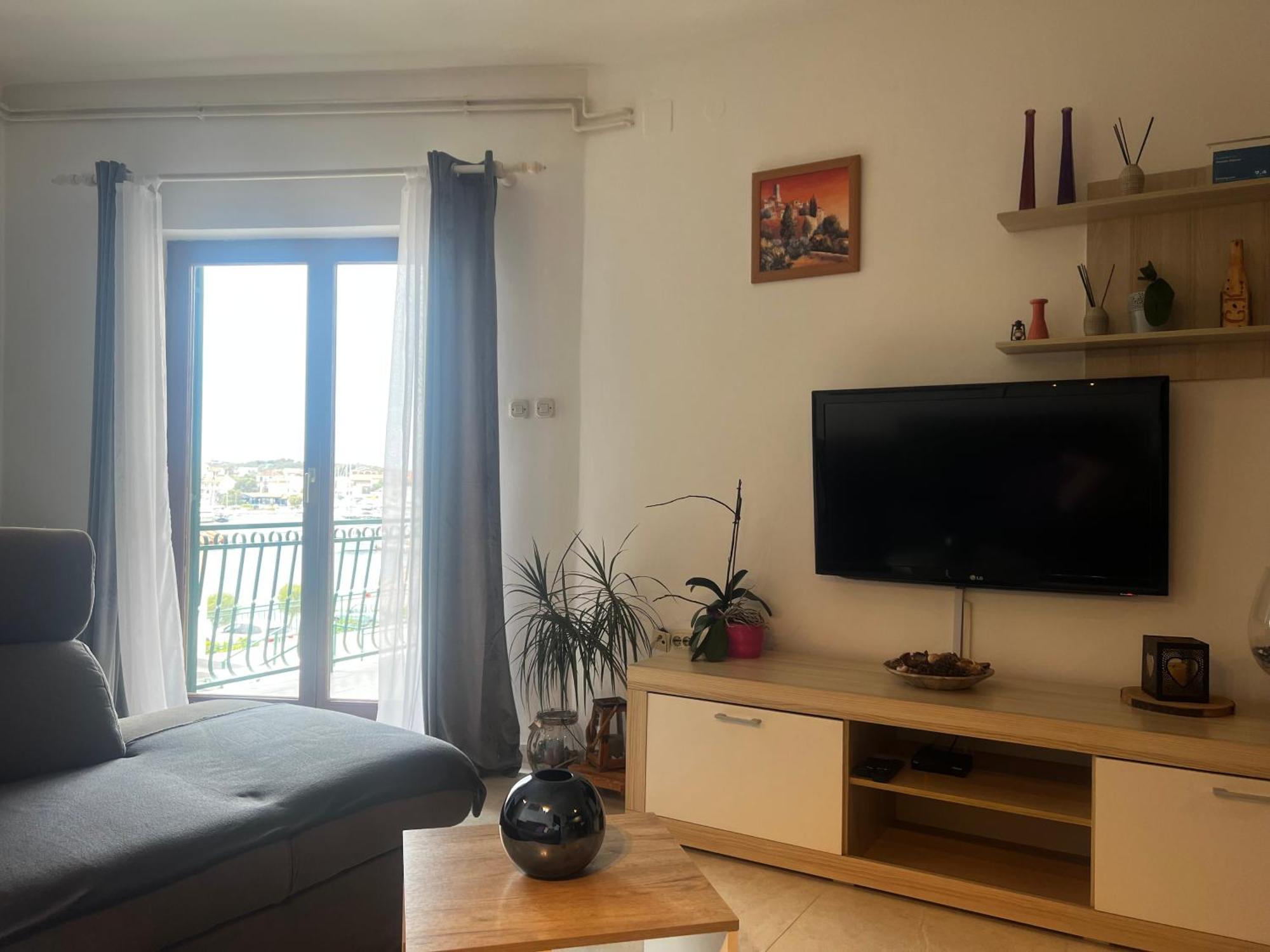 House Klarin Apartment Jezera Bagian luar foto